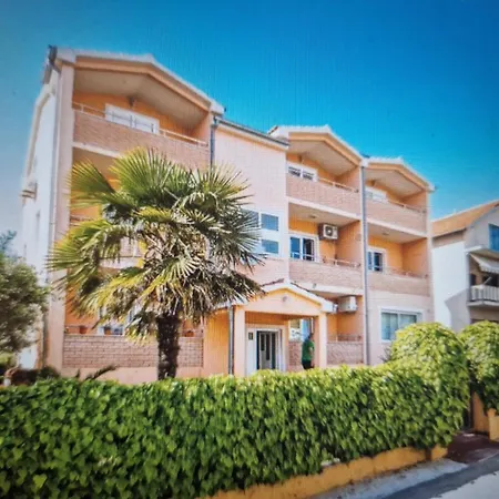 Marant - Free Private Parking Apartment Zadar