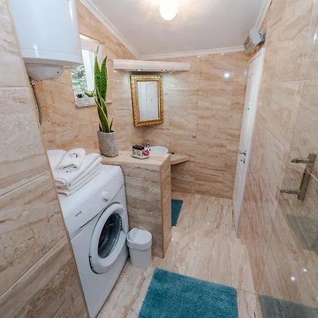 Apartament Marant - Free Private Parking *
