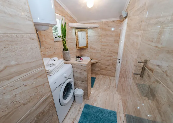 Apartament Marant - Free Private Parking *